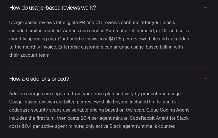 FAQ CodeRabbit présentant les revues à $0.25 par fichier examiné, les modes d’autorisation et le plafond mensuel de dépenses.